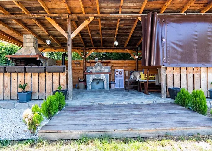 зеленият двор