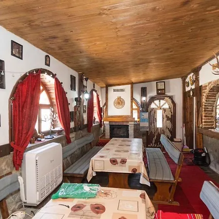 зеленият двор Holiday home *